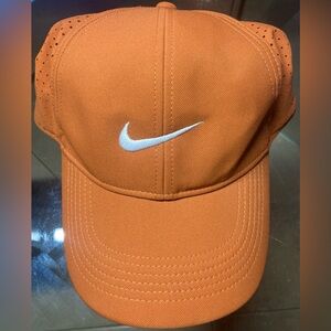NIKE Unisex Orange NikeGolf Dri-Fit Adjustable Hat Cap Swoosh OSFA NWOT.